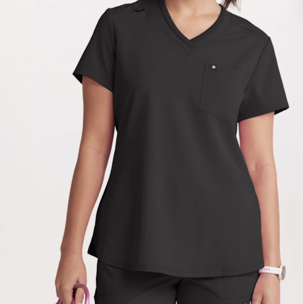 Beyond Scrubs top and zip up